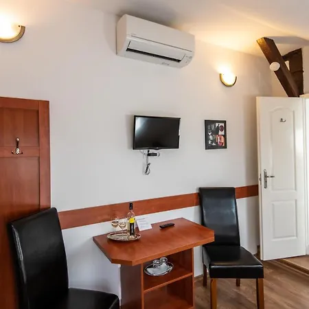 Fenyes Vinorium 3*