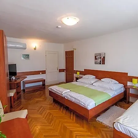 Fényes Vinorium 3*