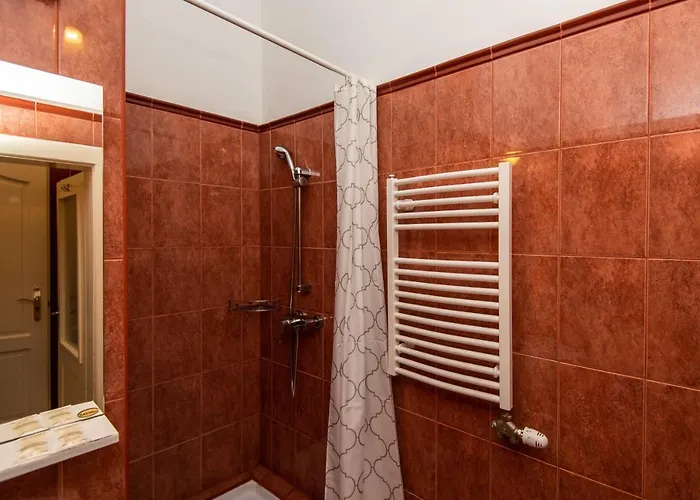 Fenyes Vinorium 3* Шопрон